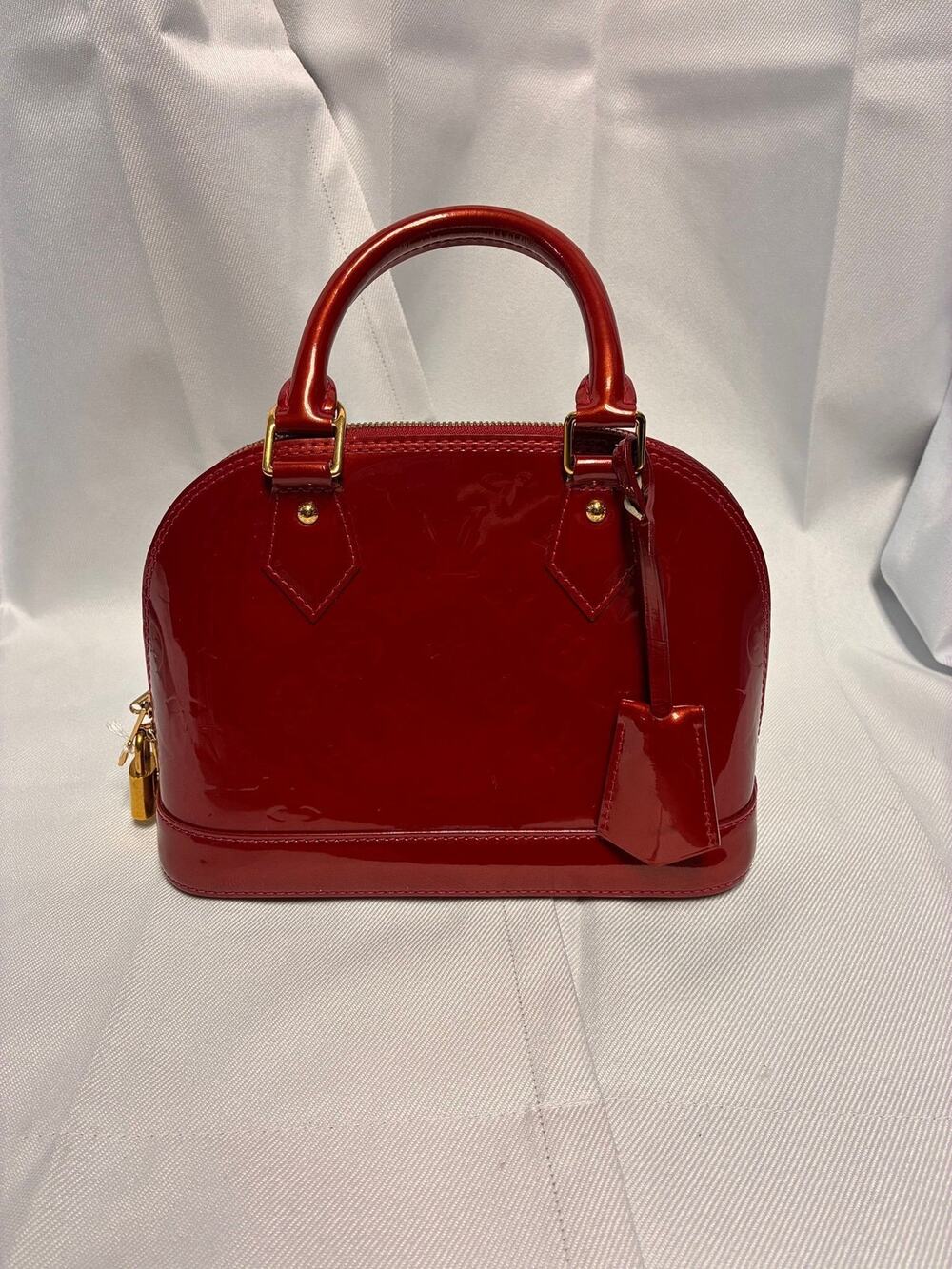 Louis Vuitton Alma Vernis BB